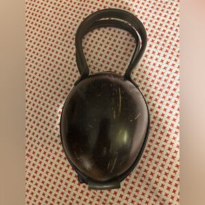 THIS VINTAGE COCONUT HANDBAG IS A COOL ART DECO